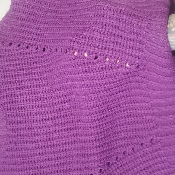 Purple drop shoulder knit sweater size XL - Picture 9 of 10